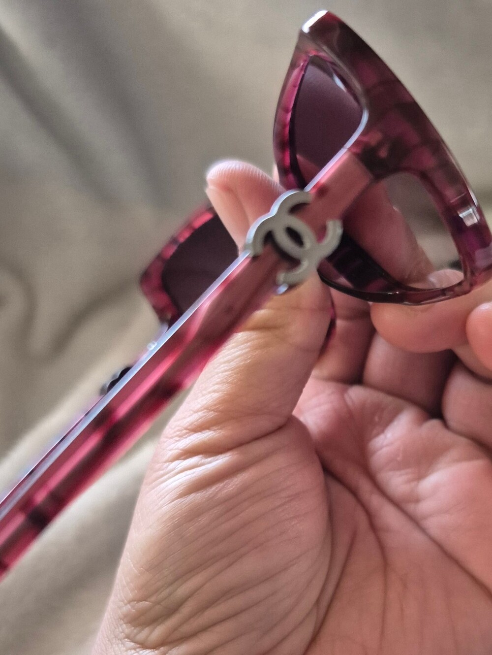 Sunglass - Picture 3 of 8